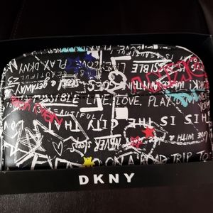 DKNY Graffiti LG Cosmetic Bag Set w/Box NWT